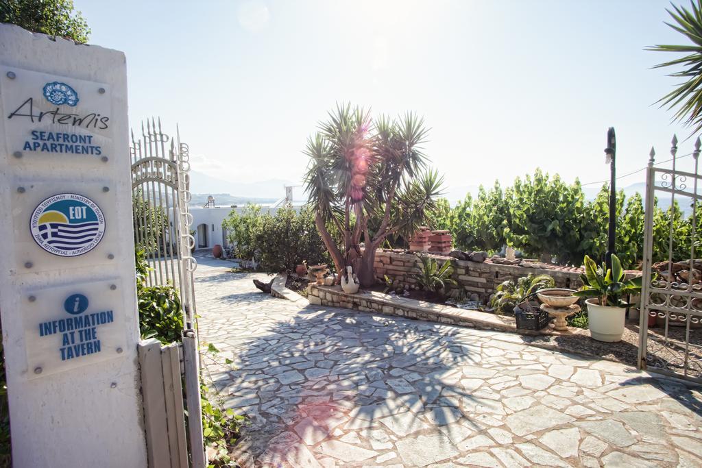 Artemis Seafront Apartments Petres  Exterior photo