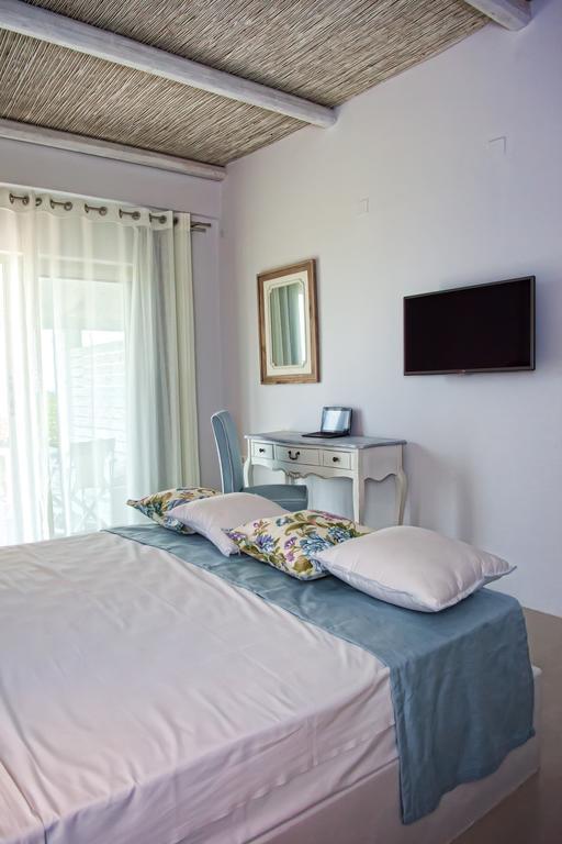 Artemis Seafront Apartments Petres  Room photo