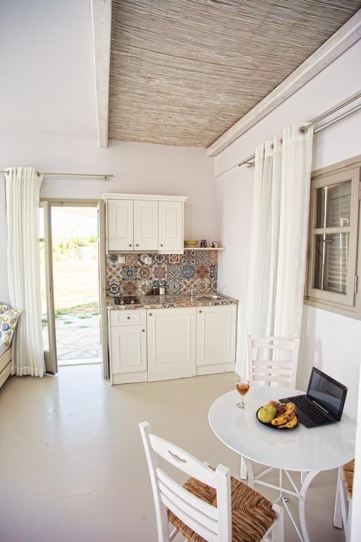 Artemis Seafront Apartments Petres  Room photo
