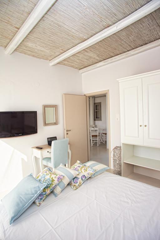 Artemis Seafront Apartments Petres  Room photo