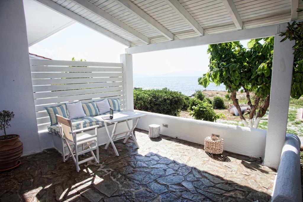 Artemis Seafront Apartments Petres  Room photo