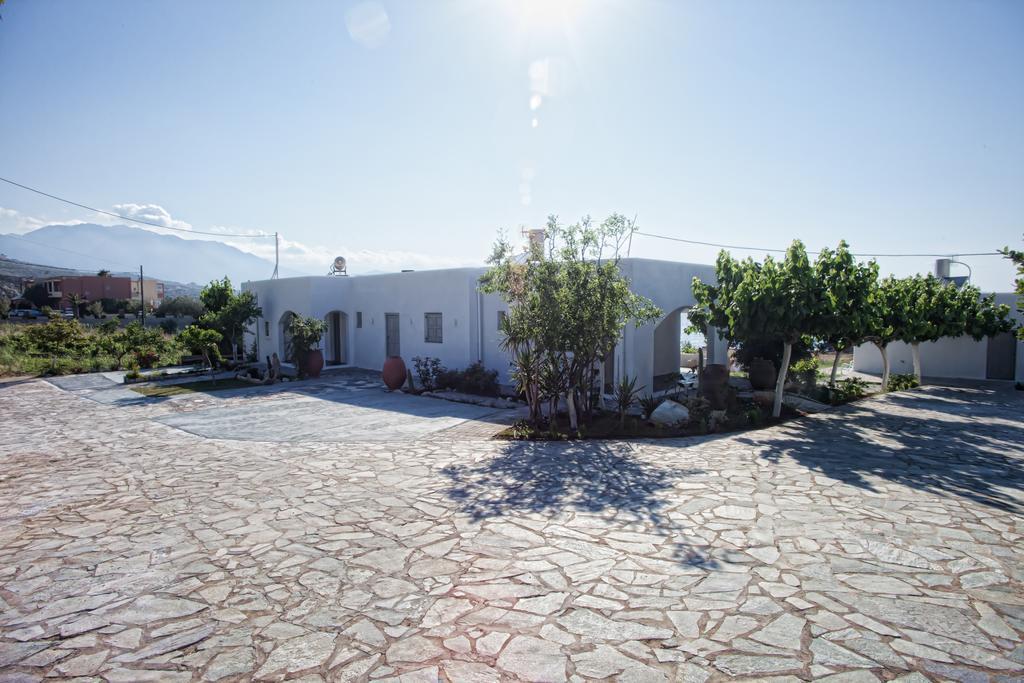 Artemis Seafront Apartments Petres  Exterior photo