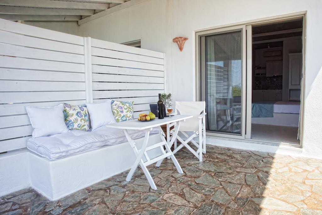 Artemis Seafront Apartments Petres  Room photo