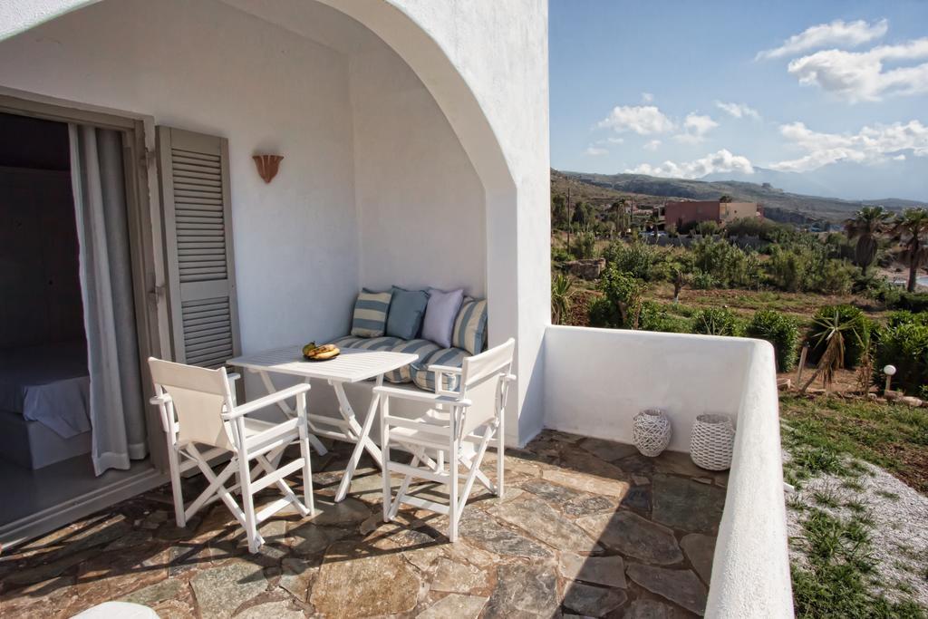 Artemis Seafront Apartments Petres  Exterior photo
