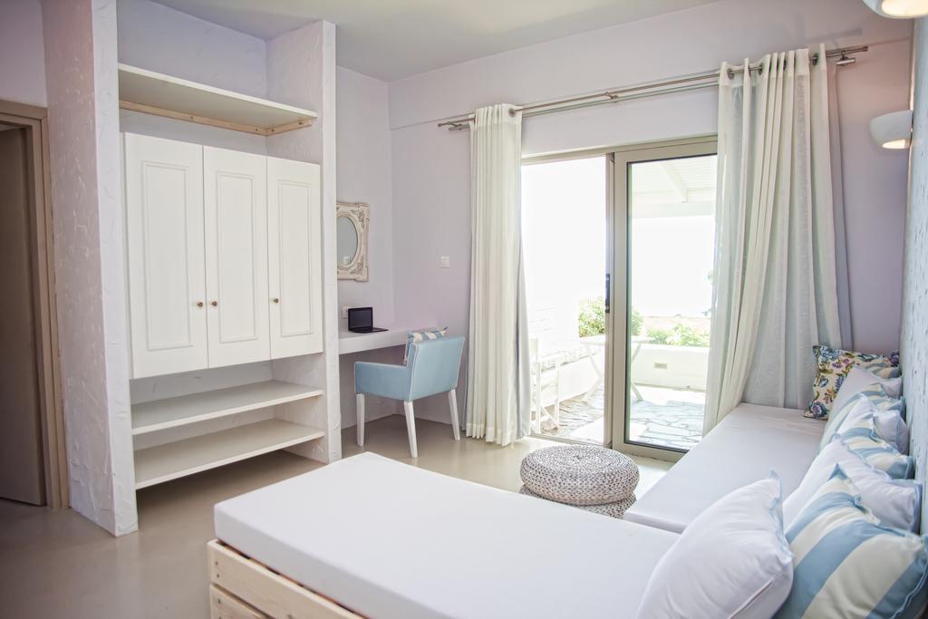 Artemis Seafront Apartments Petres  Room photo